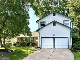 843 LAFAYETTE DR, Mount Laurel, NJ 08054