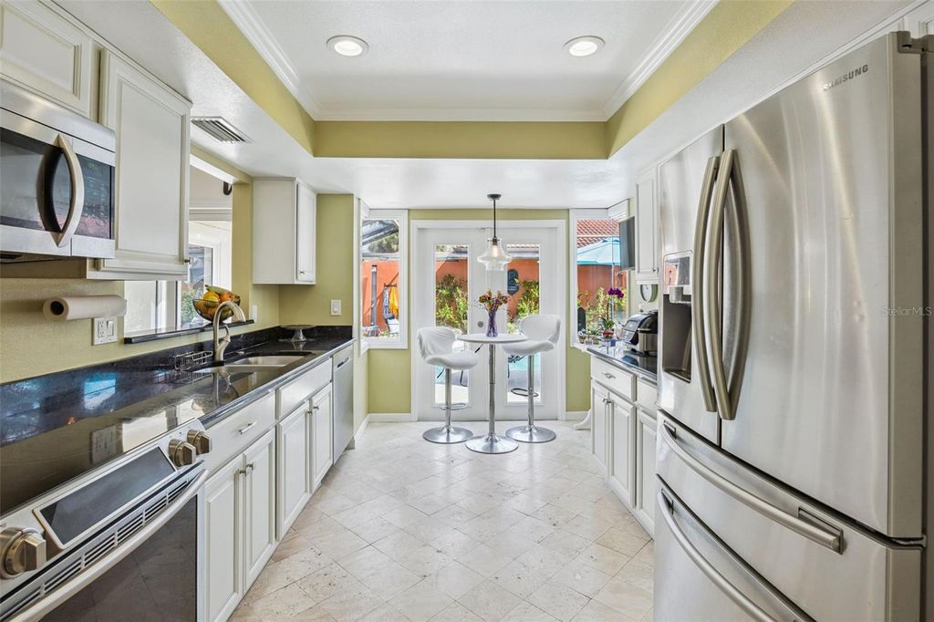 Image 11 of property listing at 4946 SAMOA CIRCLE 4C, Orlando, FL 32808