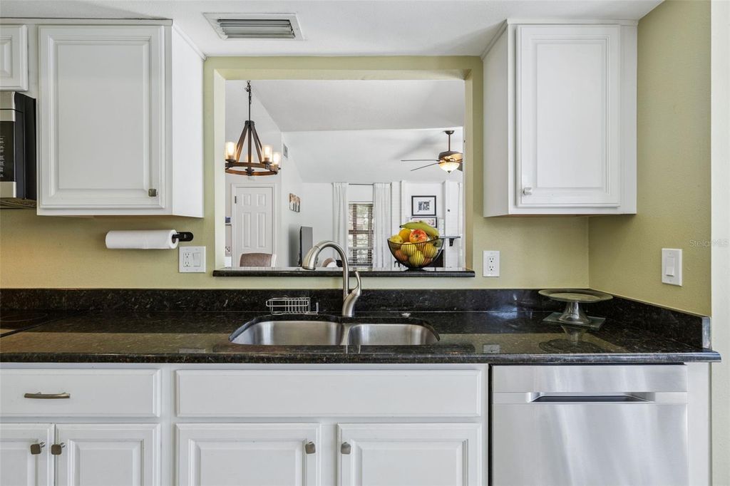 Image 14 of property listing at 4946 SAMOA CIRCLE 4C, Orlando, FL 32808