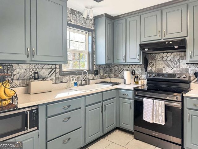 2671 Freemans Walk Path, Dacula, GA 30019