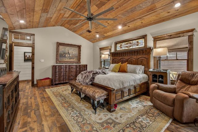 1881 NE Clayton Street, Dayton, TX 77535