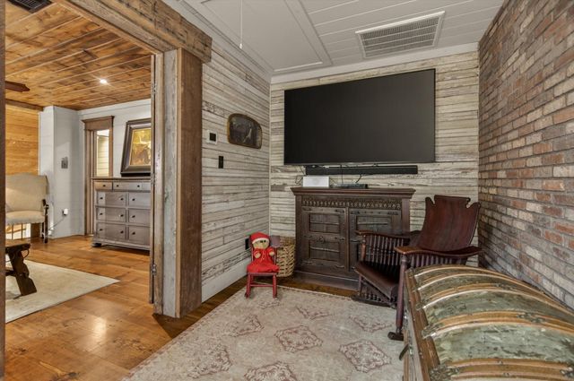 1881 NE Clayton Street, Dayton, TX 77535