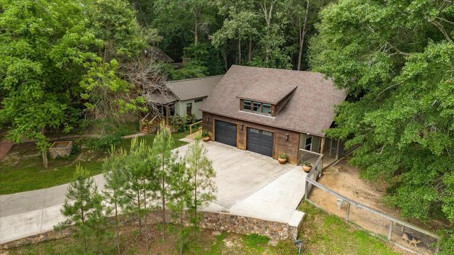 1881 NE Clayton Street, Dayton, TX 77535