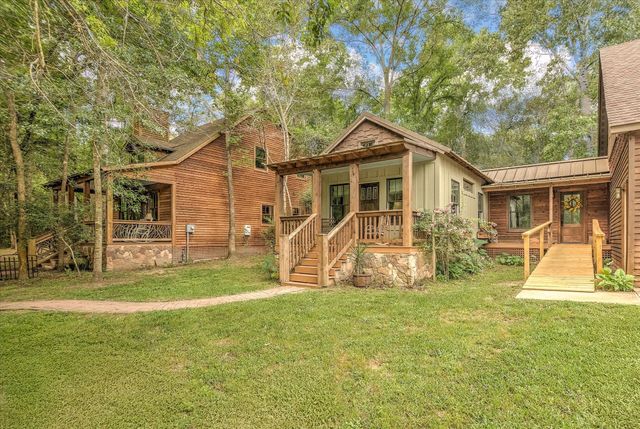 1881 NE Clayton Street, Dayton, TX 77535