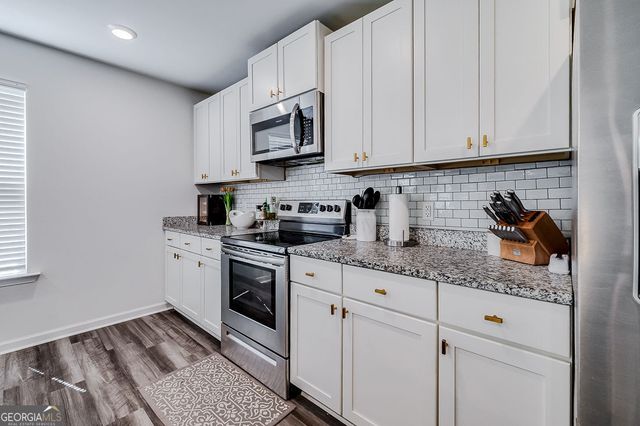 8 Hawkhorn Court, Savannah, GA 31407