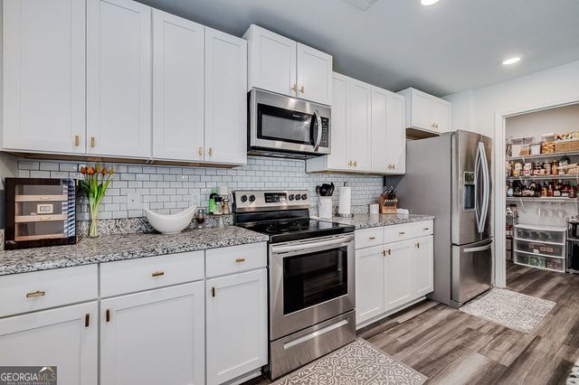 8 Hawkhorn Court, Savannah, GA 31407