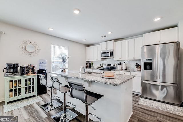 8 Hawkhorn Court, Savannah, GA 31407
