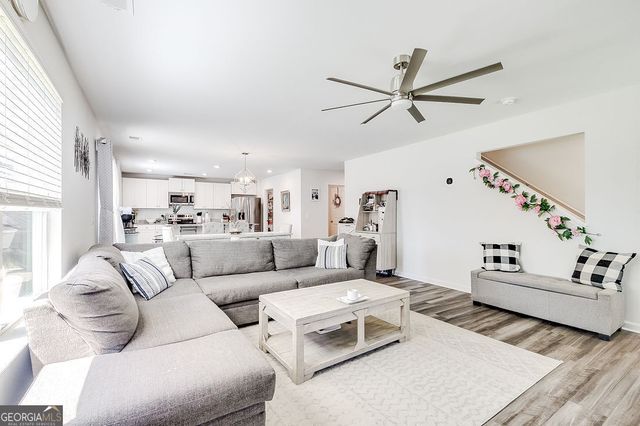 8 Hawkhorn Court, Savannah, GA 31407