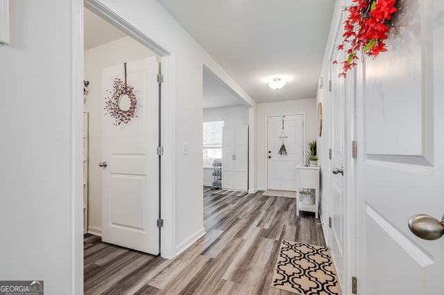 8 Hawkhorn Court, Savannah, GA 31407