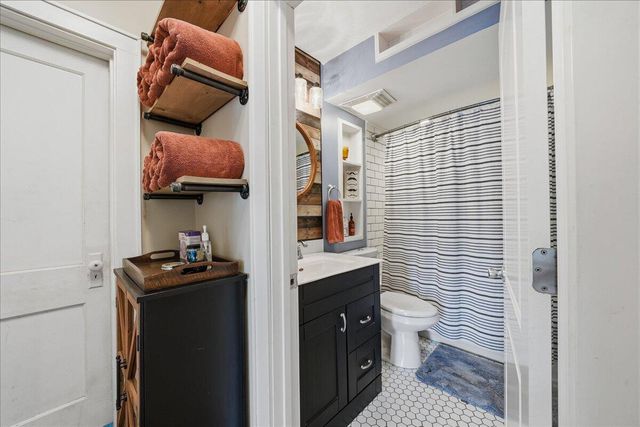 607 Oak Street, Valparaiso, IN 46383