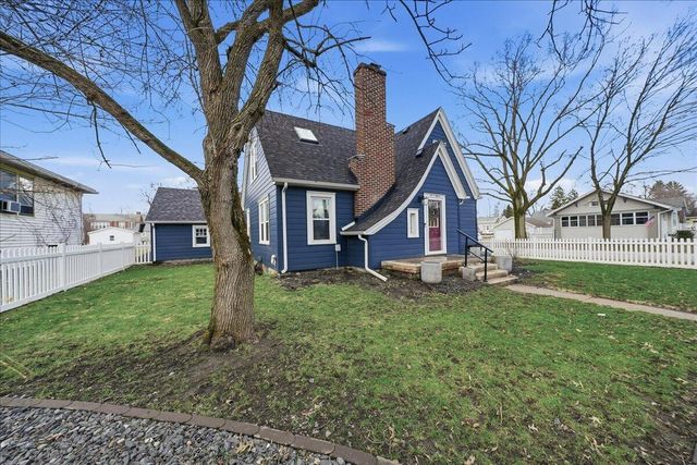 607 Oak Street, Valparaiso, IN 46383