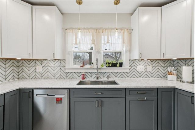 607 Oak Street, Valparaiso, IN 46383