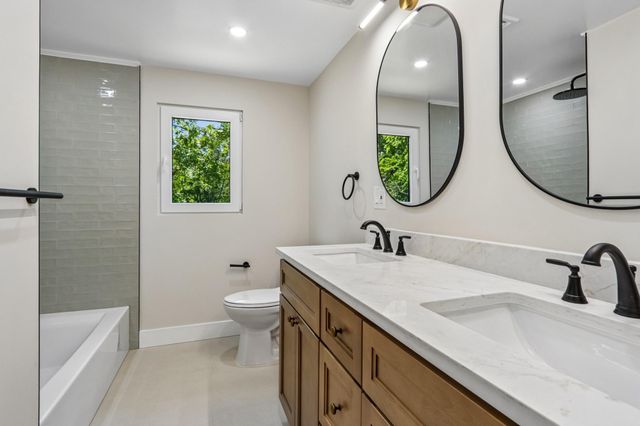444 ROCKSVILLE RD, Southampton, PA 18966