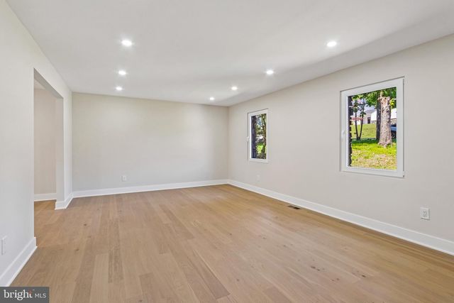 444 ROCKSVILLE RD, Southampton, PA 18966