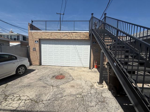 5221 W BELMONT Avenue, Chicago, IL 60641