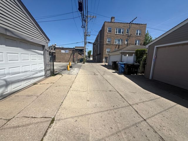 5221 W BELMONT Avenue, Chicago, IL 60641