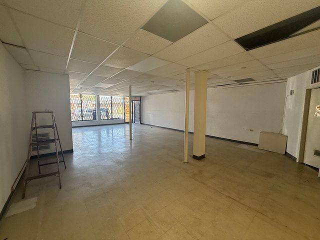 5221 W BELMONT Avenue, Chicago, IL 60641