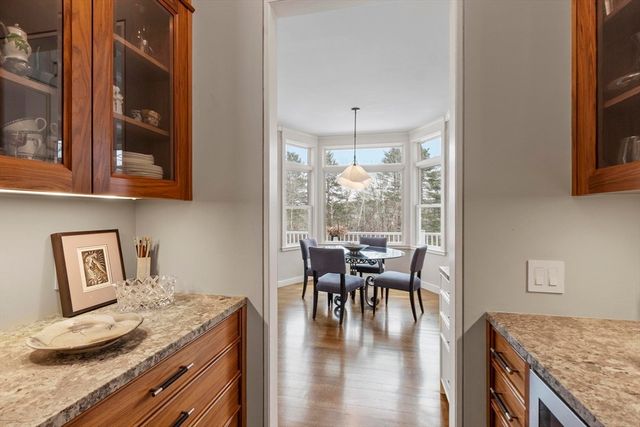 89 Mattison Dr, Concord, MA 01742