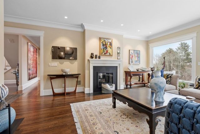 89 Mattison Dr, Concord, MA 01742