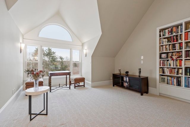 89 Mattison Dr, Concord, MA 01742