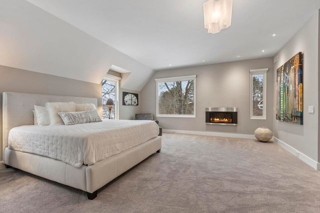 89 Mattison Dr, Concord, MA 01742