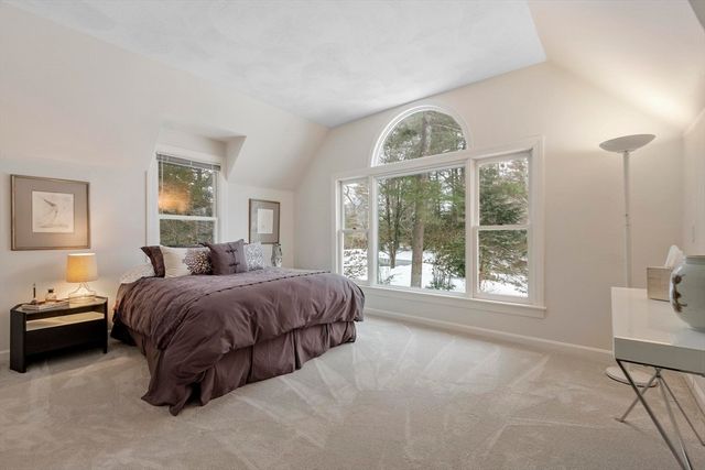 89 Mattison Dr, Concord, MA 01742