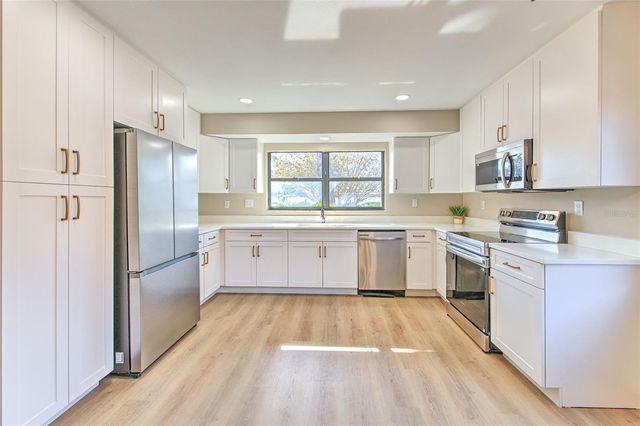 2745 WHISPERING DRIVE N, Largo, FL 33771