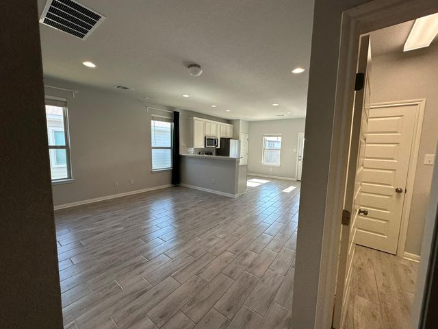 224 Wild Wind TRL, Jarrell, TX 76537