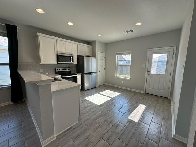 224 Wild Wind TRL, Jarrell, TX 76537