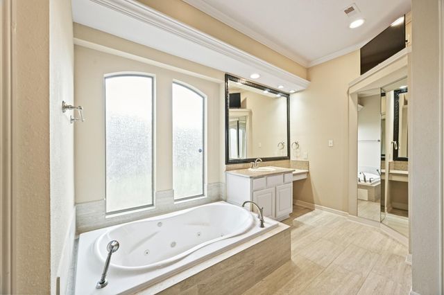 17703 Fairhaven Lake Drive, Cypress, TX 77433