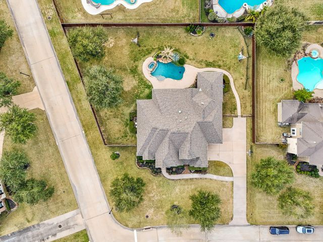 17703 Fairhaven Lake Drive, Cypress, TX 77433
