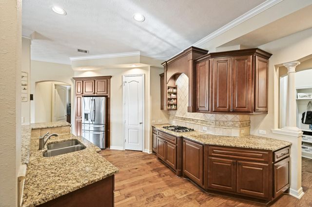 17703 Fairhaven Lake Drive, Cypress, TX 77433