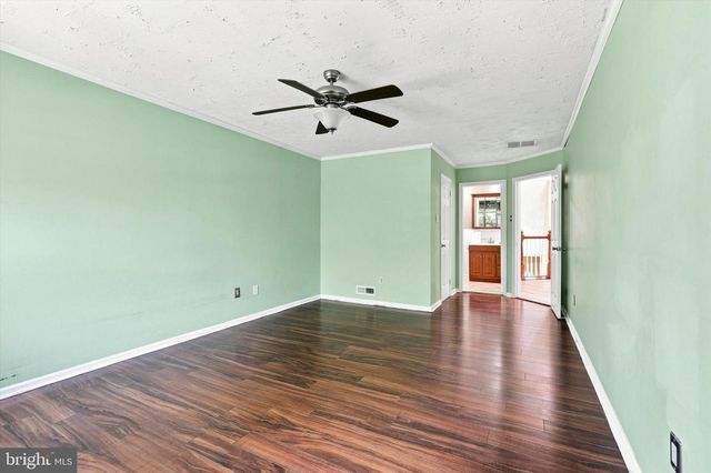 205 MASTERS DR, Blackwood, NJ 08012