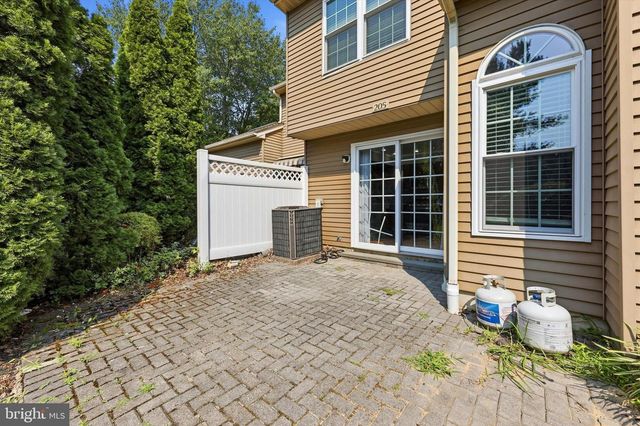205 MASTERS DR, Blackwood, NJ 08012