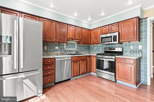 205 MASTERS DR, Blackwood, NJ 08012