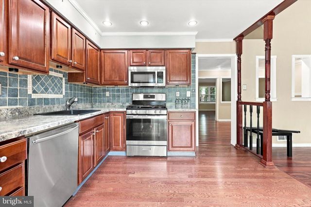 205 MASTERS DR, Blackwood, NJ 08012
