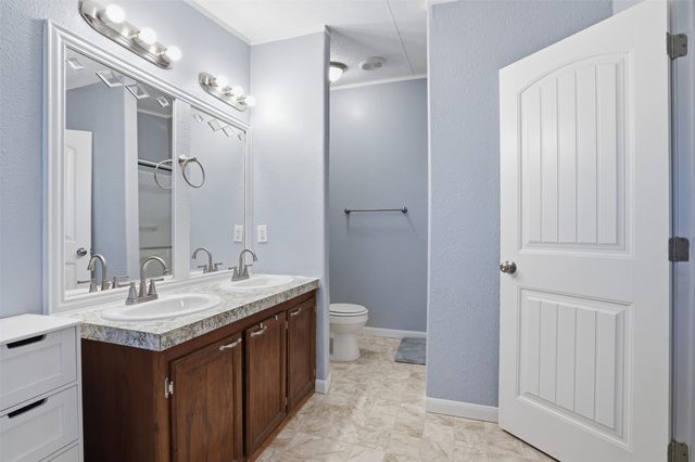 1507 Smooth Stone Drive, Cleburne, TX 76033