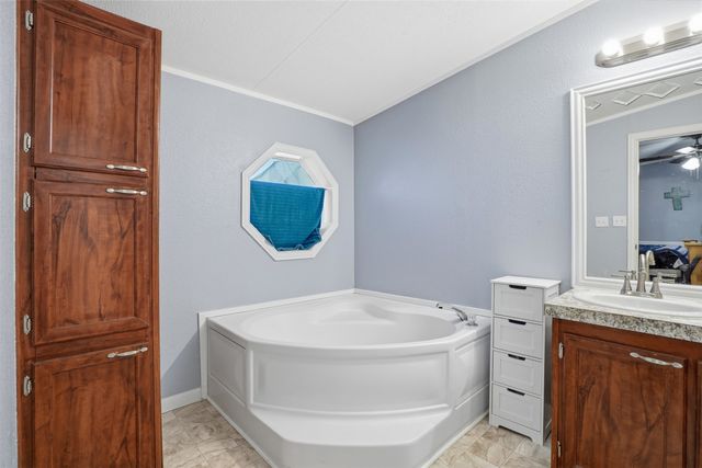 1507 Smooth Stone Drive, Cleburne, TX 76033