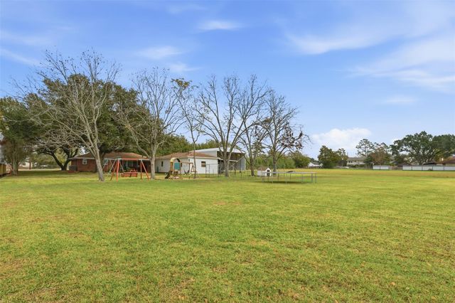 31921 Waller Tomball Road, Waller, TX 77484