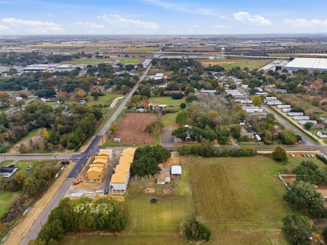 31921 Waller Tomball Road, Waller, TX 77484