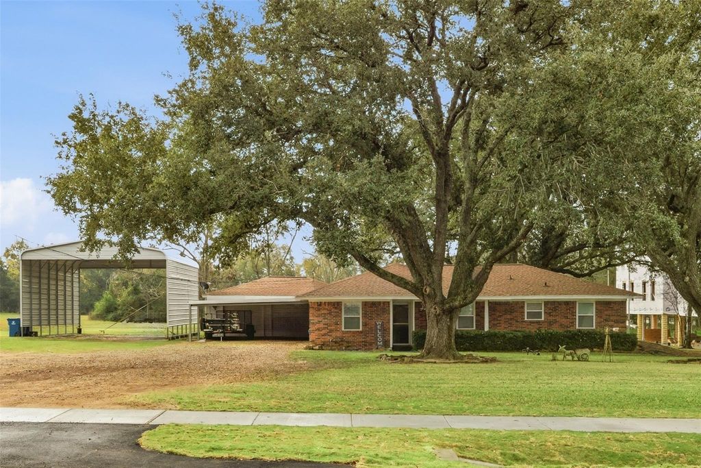 31921 Waller Tomball Road, Waller, TX 77484