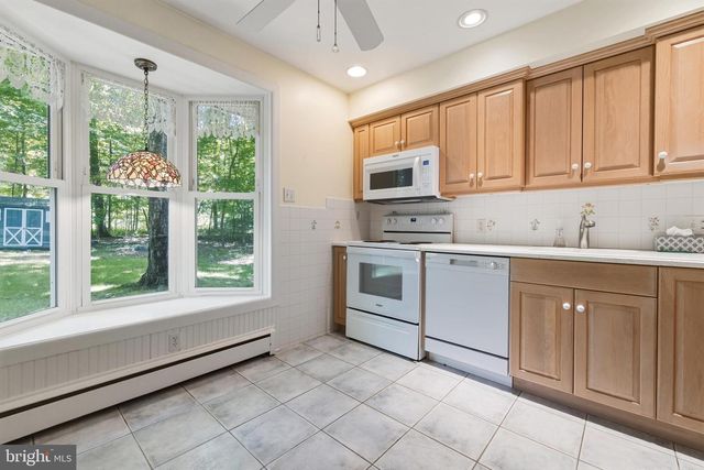 6202 FERRY RD, Doylestown, PA 18902