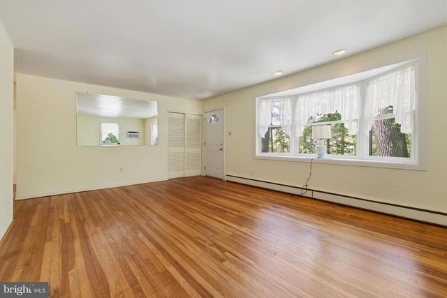 6202 FERRY RD, Doylestown, PA 18902
