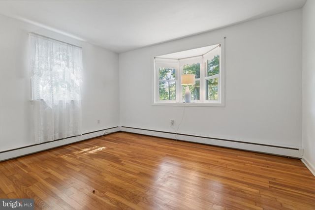 6202 FERRY RD, Doylestown, PA 18902