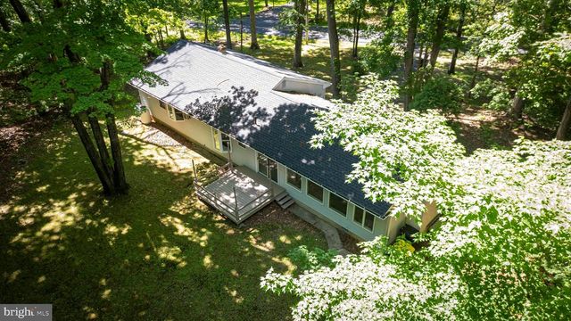 6202 FERRY RD, Doylestown, PA 18902