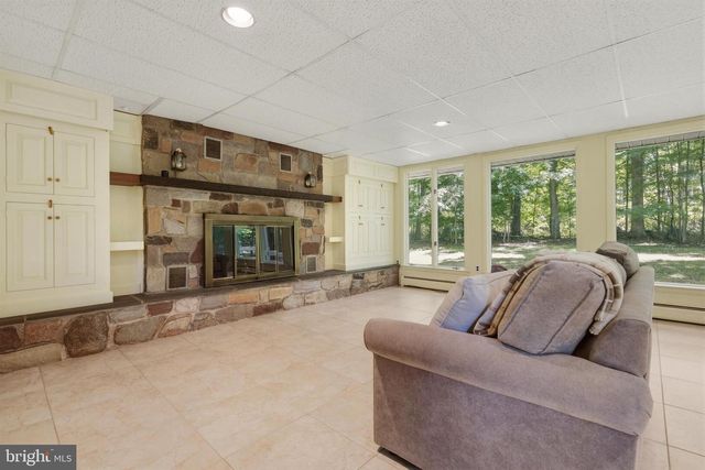 6202 FERRY RD, Doylestown, PA 18902