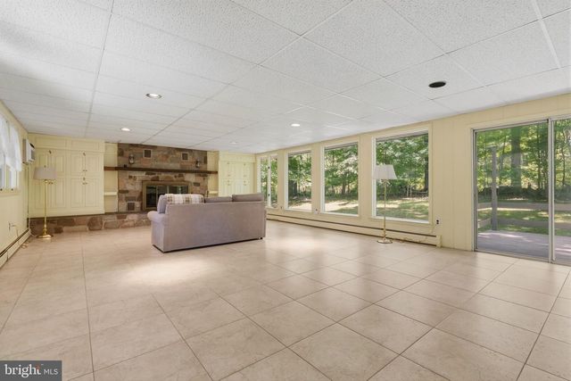 6202 FERRY RD, Doylestown, PA 18902