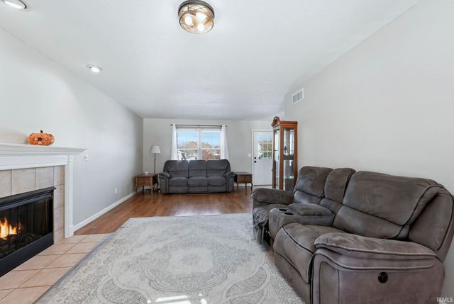 29299 Raintree Court, Elkhart, IN 46517