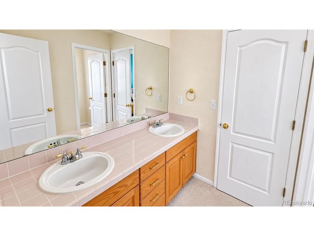 10621 Briarglen Cir, Highlands Ranch, CO 80130