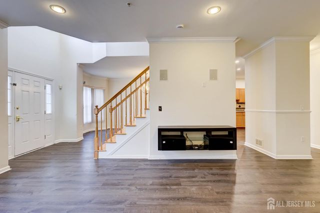 100 Forest Drive, Piscataway, NJ 08854